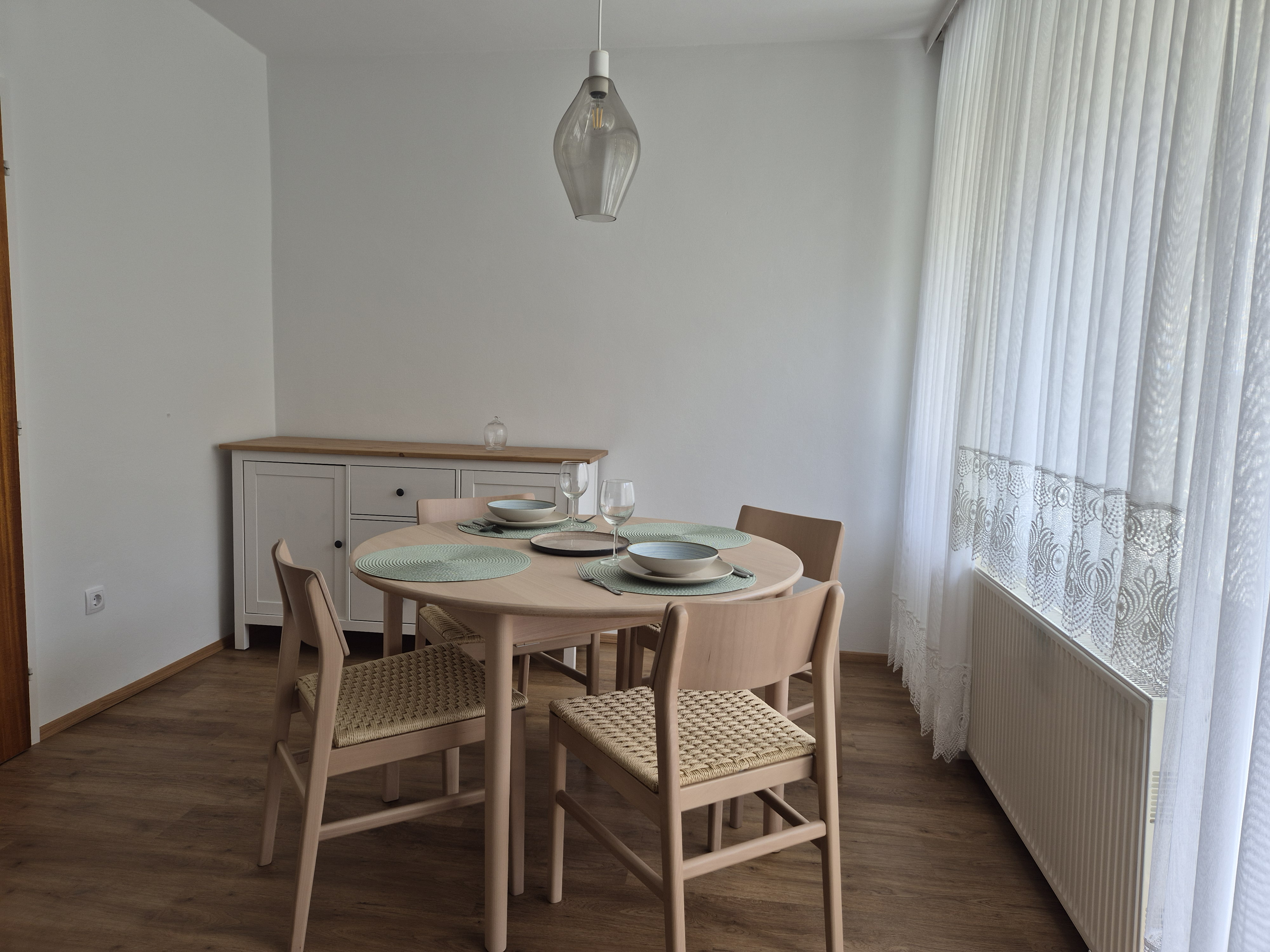 Essplatz Ferienhaus am Schlosspark(c)Kainz-Waldinger_neu