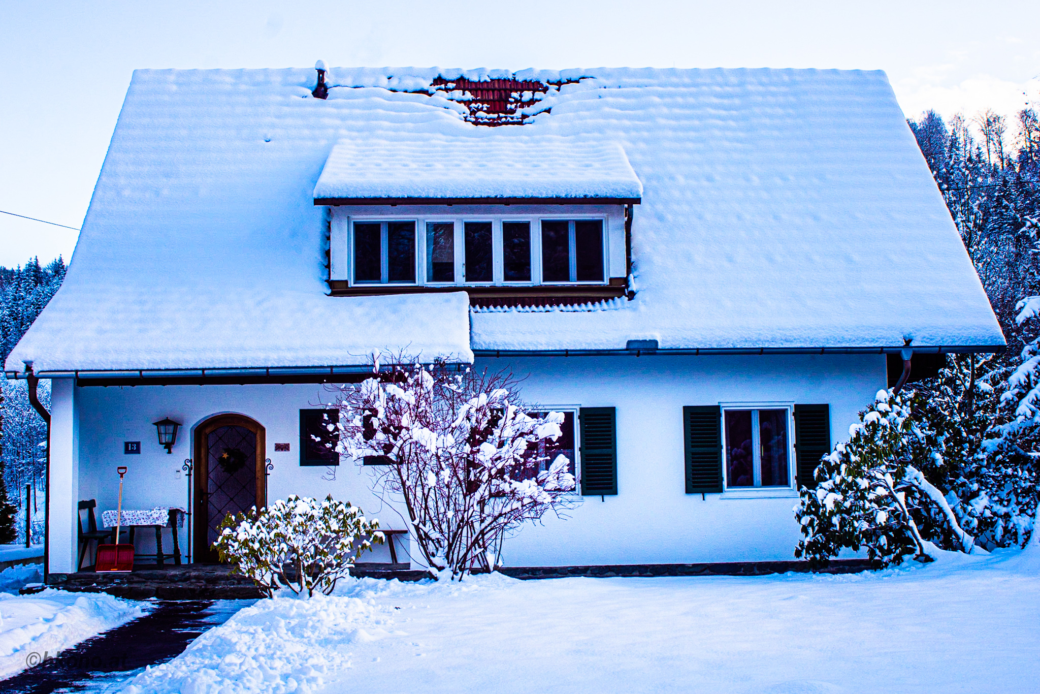 Landhaus im Winter 